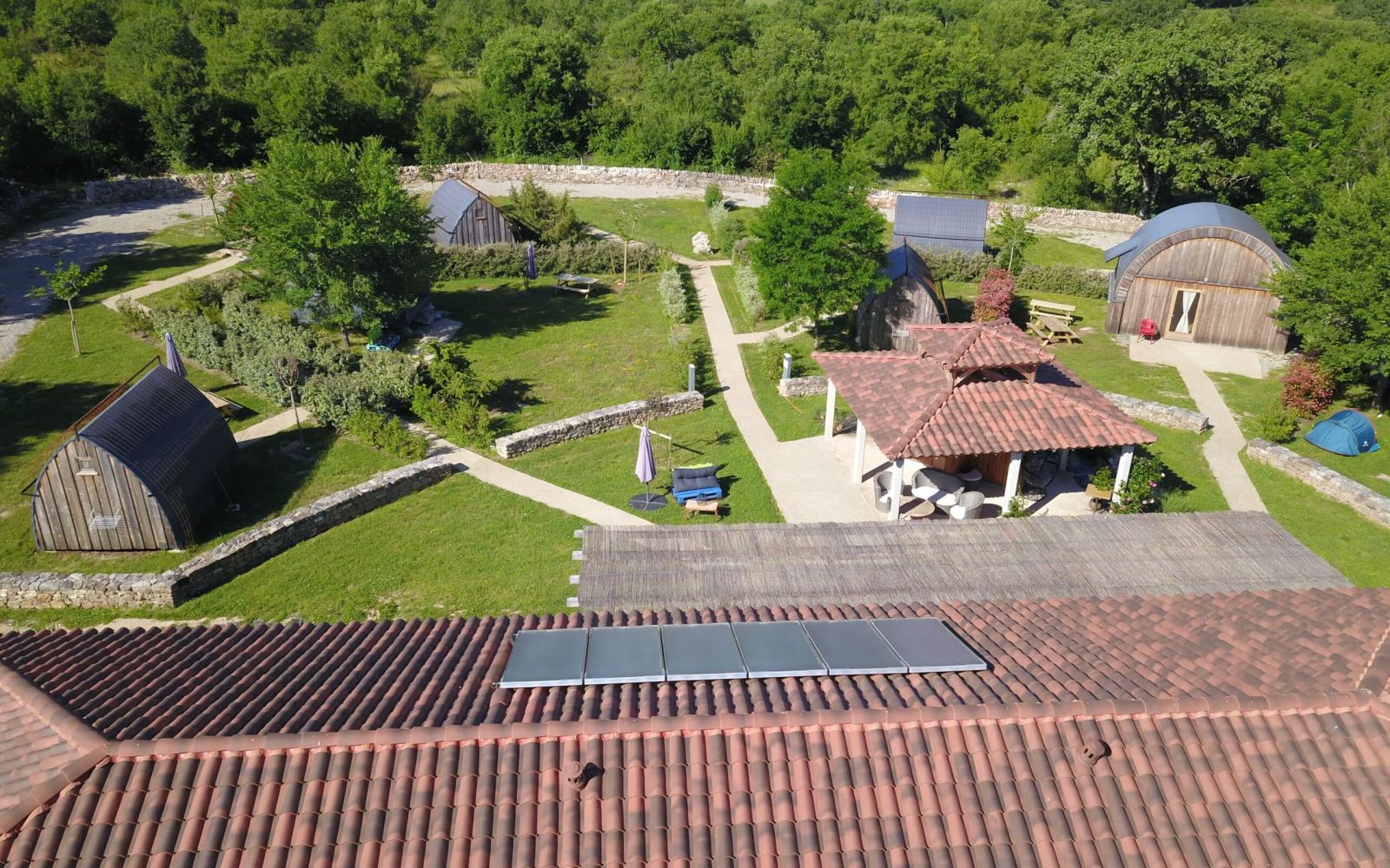 Les logements en bois du camping
